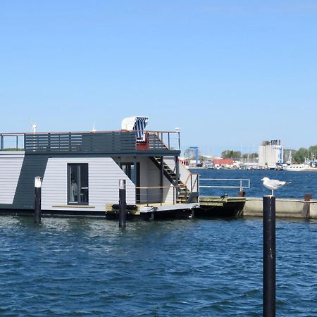 Hausboot Bali Hotell Fehmarn Exteriör bild
