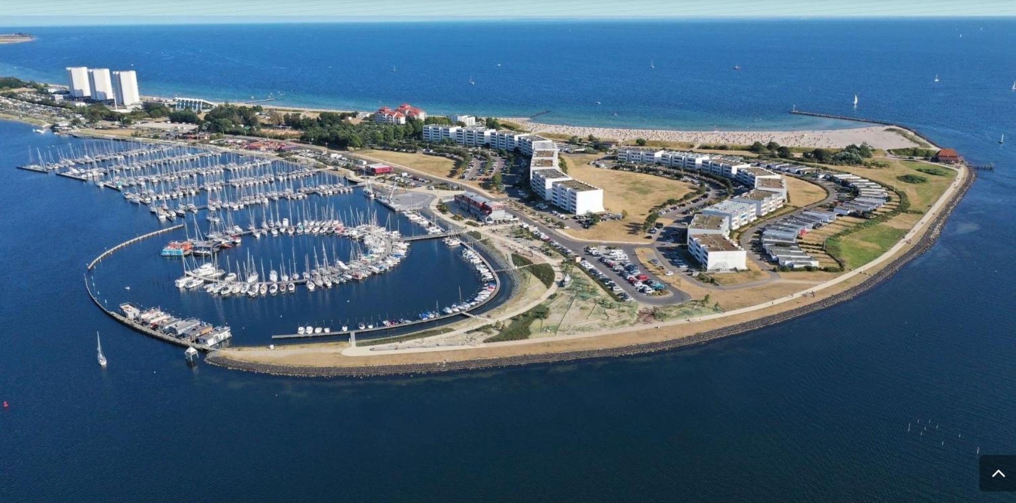 Hausboot Bali Hotell Fehmarn Exteriör bild