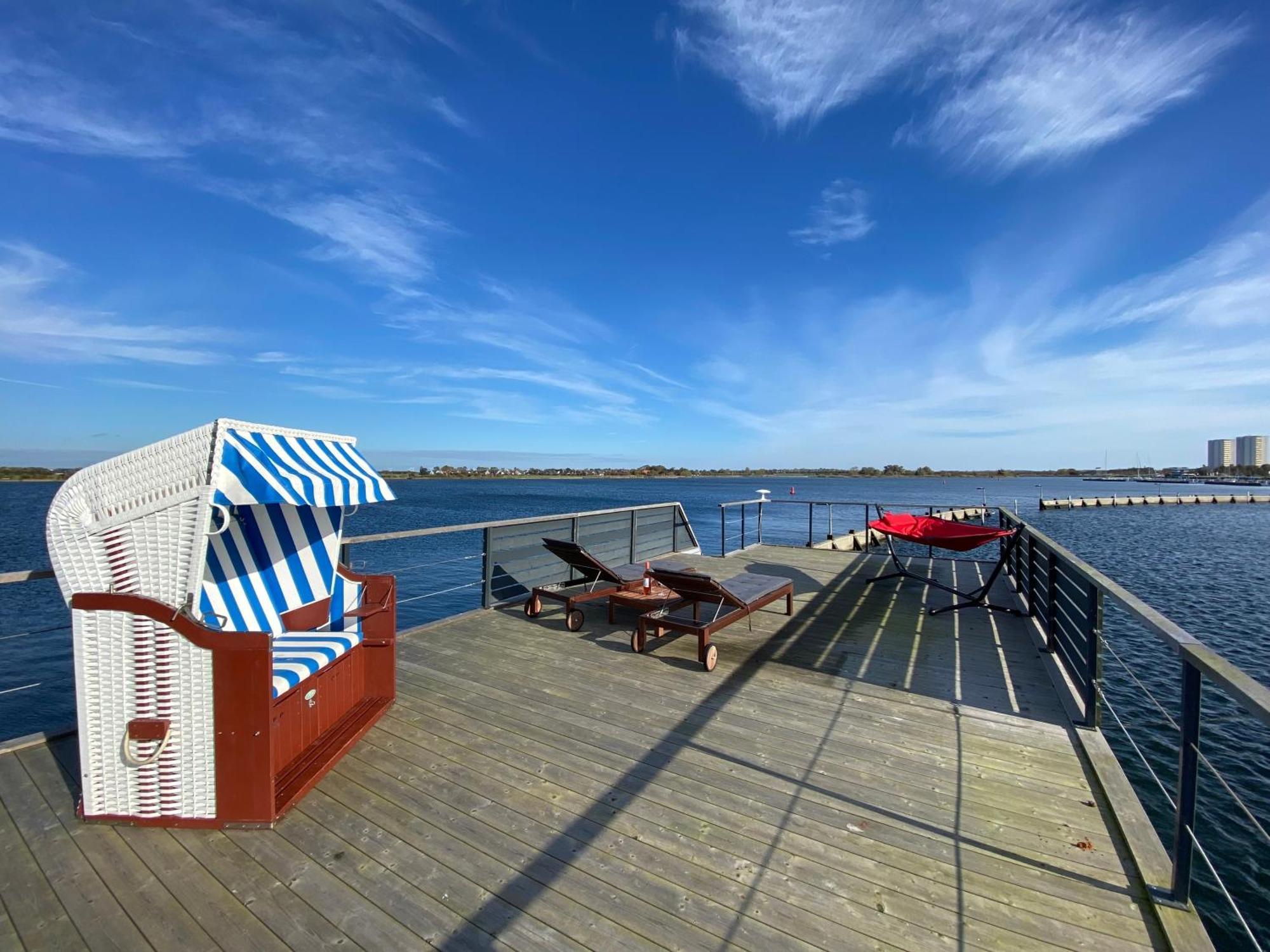 Hausboot Bali Hotell Fehmarn Exteriör bild