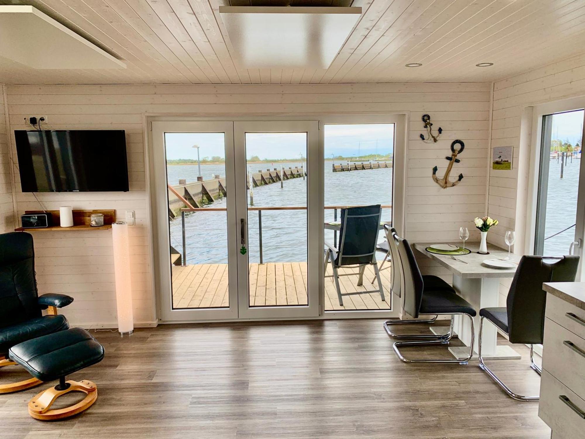 Hausboot Bali Hotell Fehmarn Exteriör bild